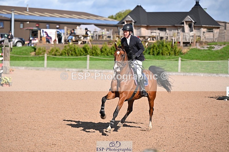 250912-102642-03906 - Cls 15 Snr Foxhunter