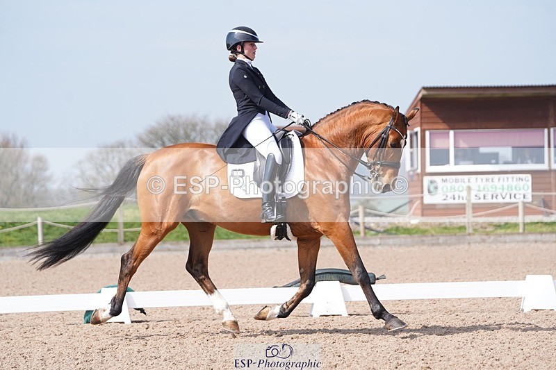 250404-120402-05581 - 010-Jessie.Kirby-As.Well.de.la.Roche.CMF