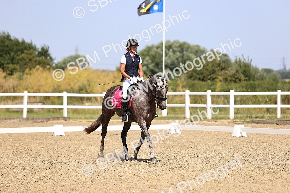 SBM_010380 - Novice 5 - 11.20-12.23