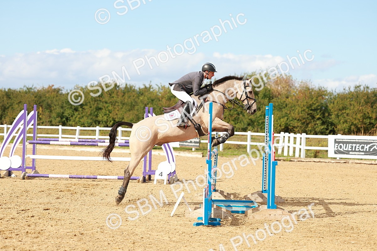 SBM_001853 - Class 4 - Senior Newcomers - 1.10m