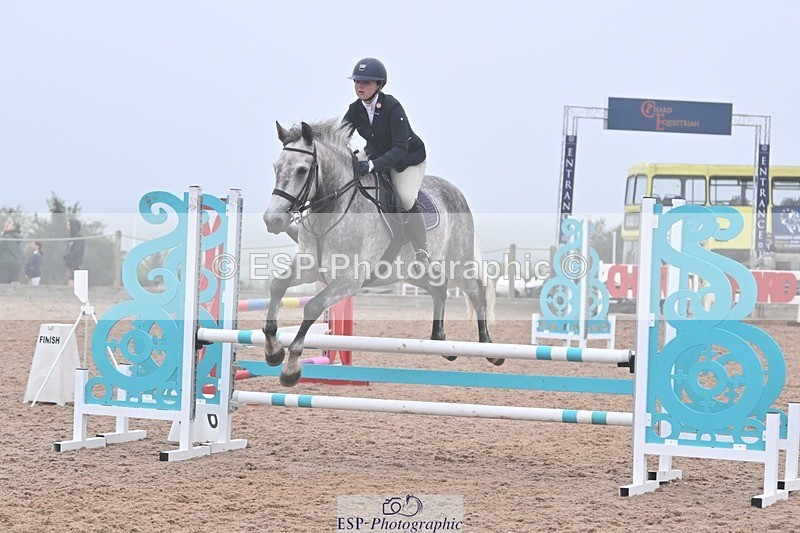 240813-192349-00910 - Classes 7 A&B 90cm