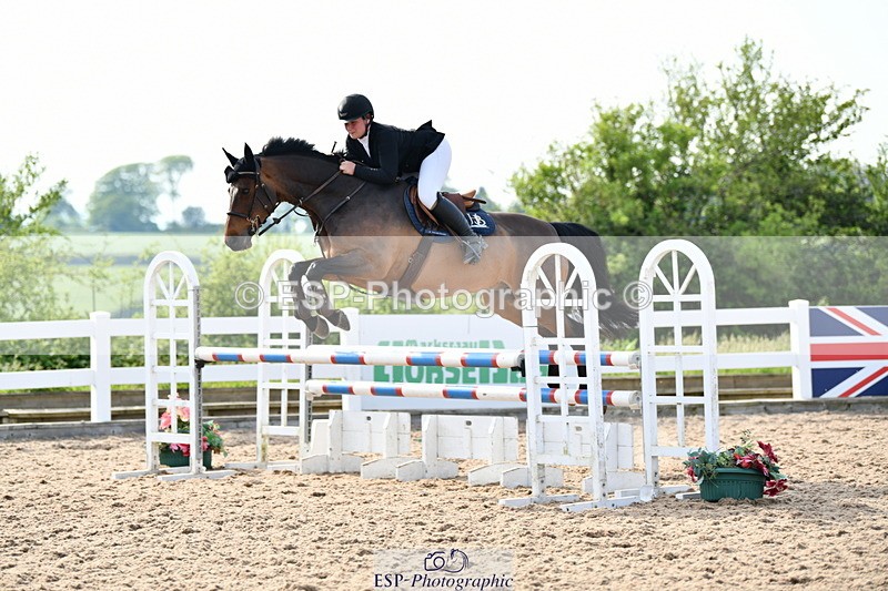 240511A-172537-15634 - Cls 26 Discovery and 1m Open