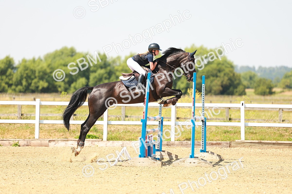 SBM_001363 - Class 4 - Senior Newcomers - 1.10m