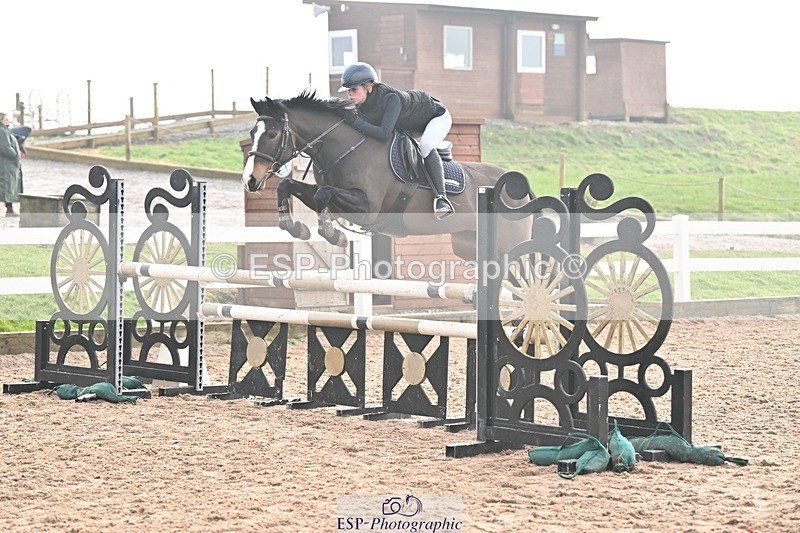 250209-112713-01529 - Cls 6 Pony Newcomers and 1m