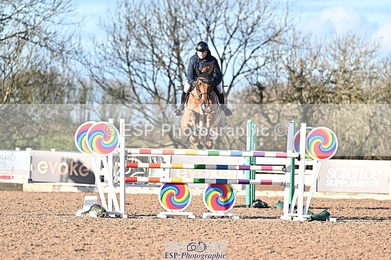 251203-135727-00758 - Cls 5 Foxhunter and 1.20m Open