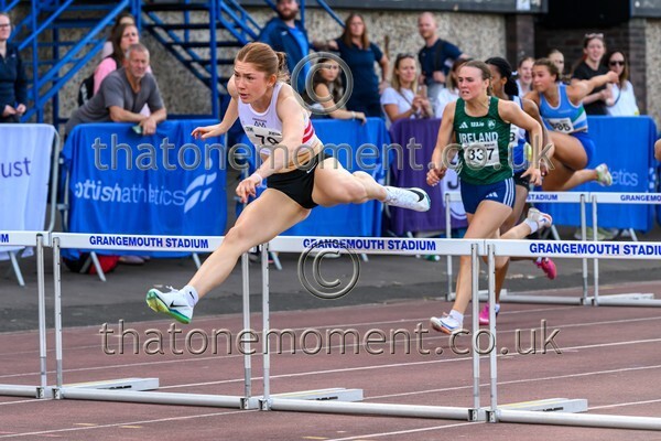 Sen25SUN-917539 - Track Female