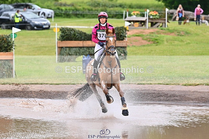 250524A-133416-10941 - B-370-Emma.Hyslop-Webb-KBS.TIME.TRAVEL