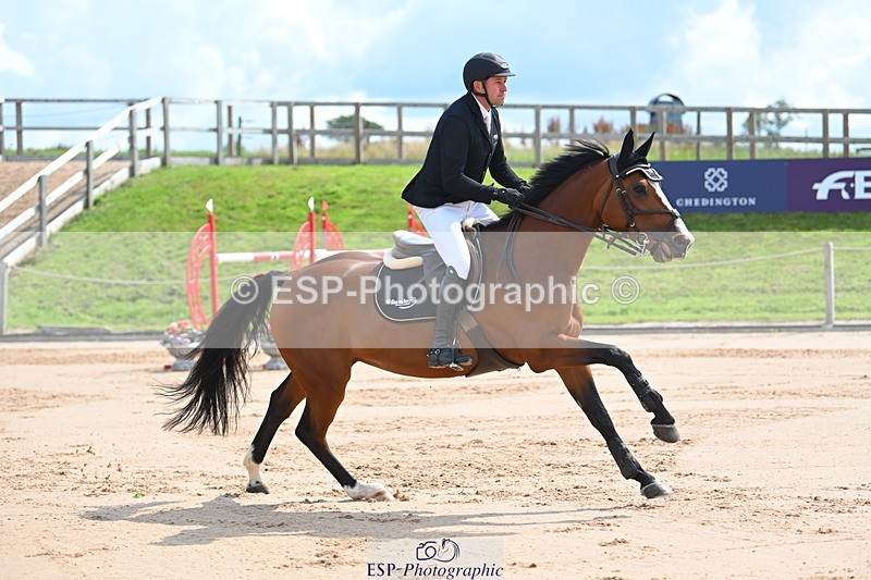 230721A-105238-05475 - Cls 6, 2 Star Medium 1.35m