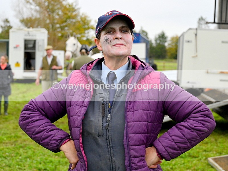 WJ7_7045 - Berks & Bucks - Children's Meet - The Old Farmhouse – Steventon.