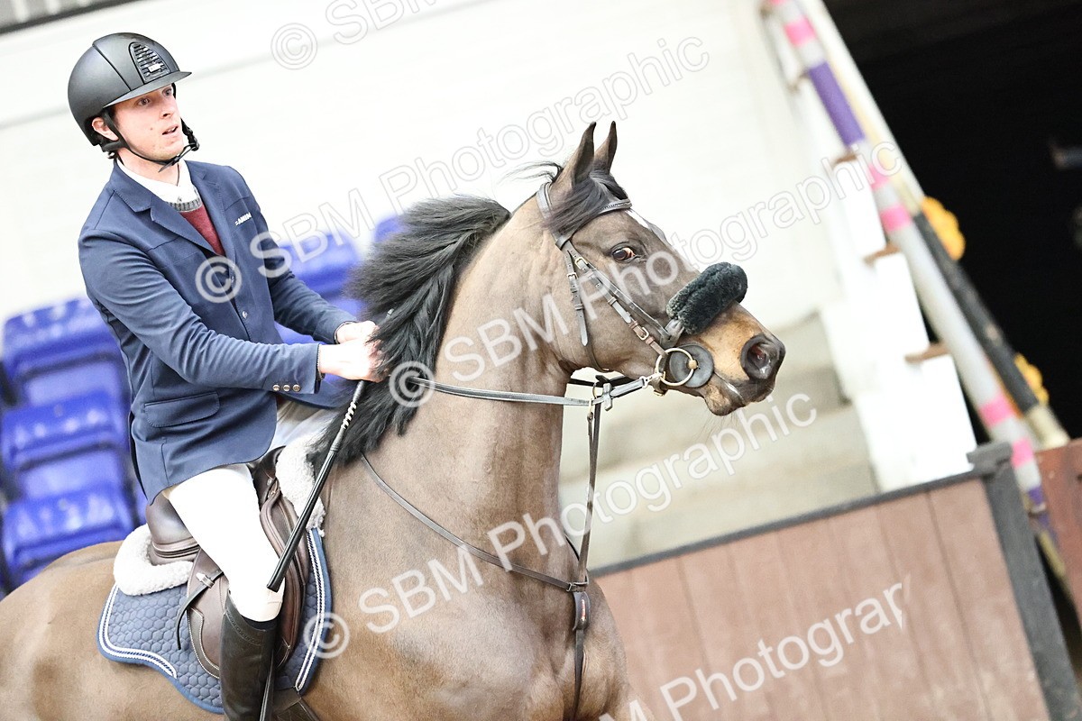SBM_005984 - Class 16 - Senior Newcomers - 1.10m Open