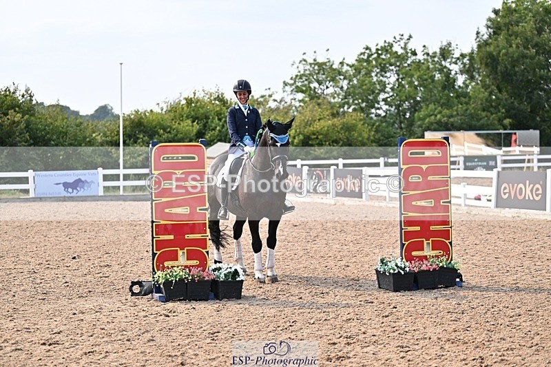 250816-161622-06367 - Saturday 4pm Presentations