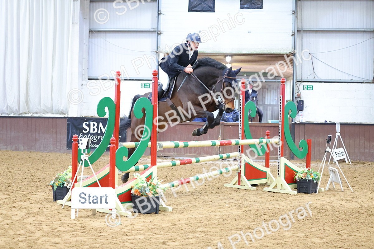 SBM_010162 - Class 21 - Nupafeed Supplements Senior Discovery/ 1m Open - First Round (1.00m)