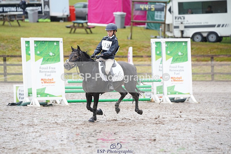 240824X-085438-20498 - 70cm Round 1 8.30 to 9.30