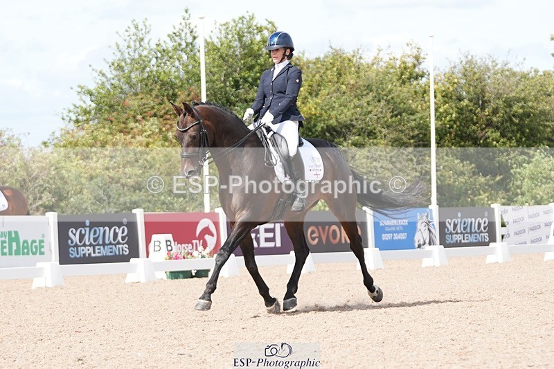 250906-134014-03348 - 113-Nicole.JahanshahiVirtual.Attraction