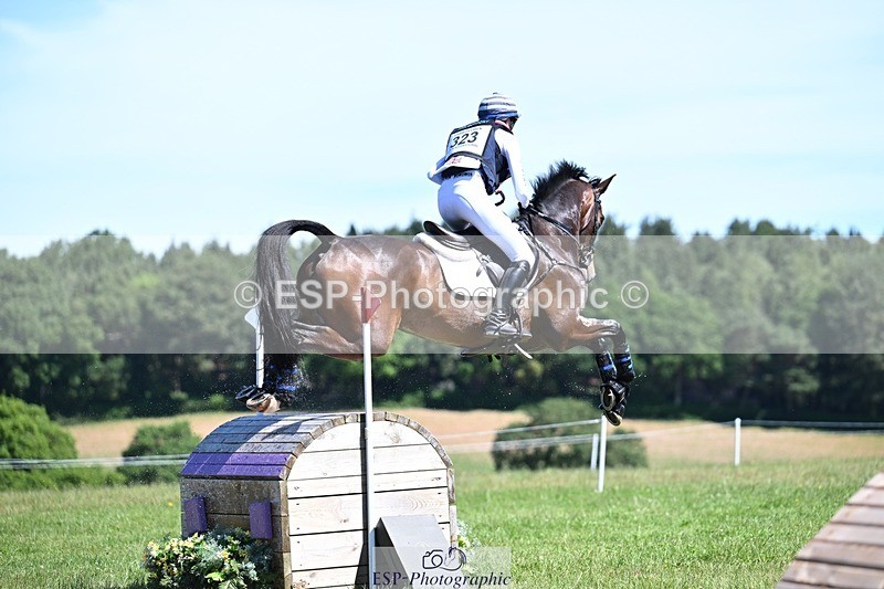 260530A-111214-13320 - C-323-Elizabeth.Barratt