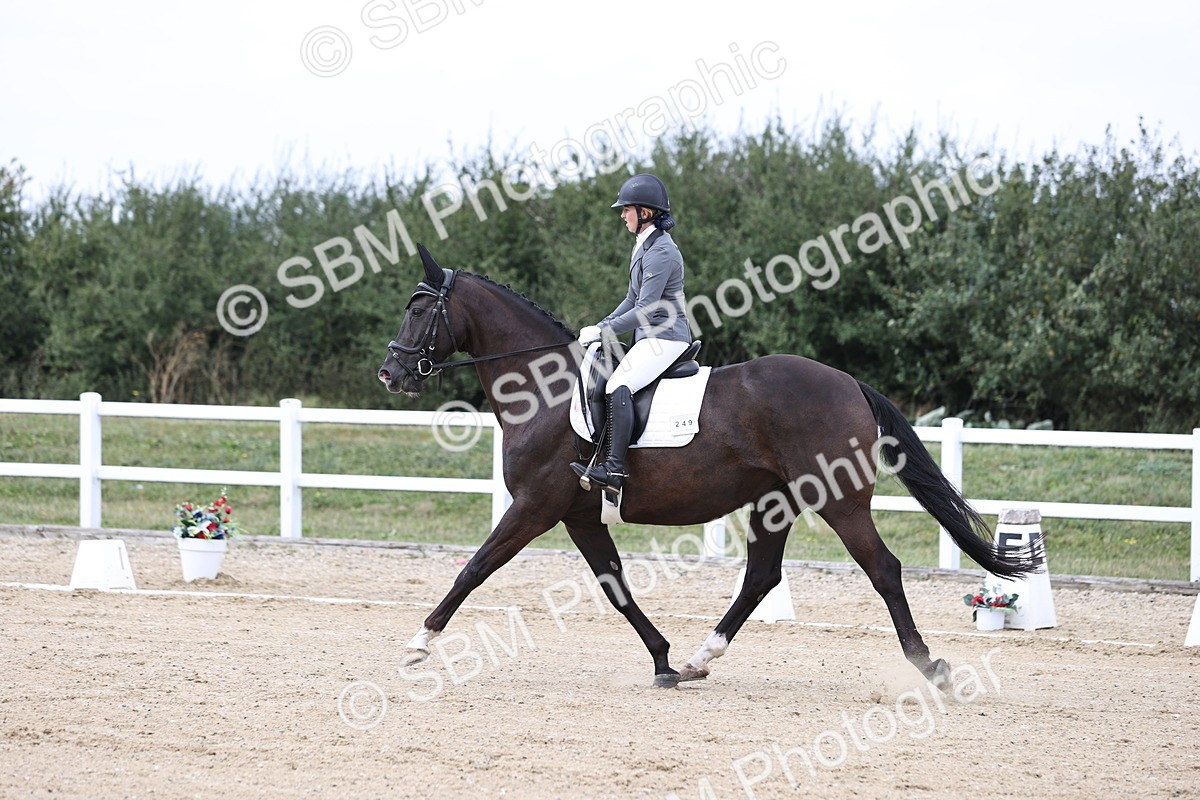 SBM_017538 - Class 14 - Novice 23 - 13.52-14.55