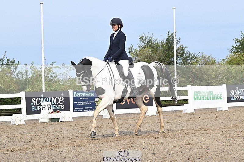 250907-112043-06613 - 077-Sarah.WallDerryroane.Lad