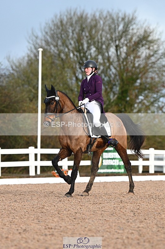 240218A-091705-05071 - 151-NICOLA.KAYES-BOSS.X