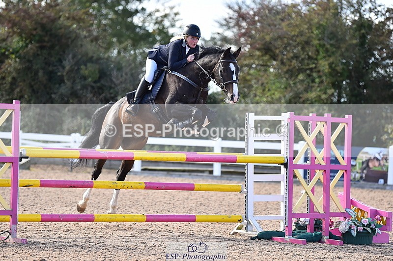 231014A-135942-05177 - Cls 15 1.05m Amateur Q 2nd R