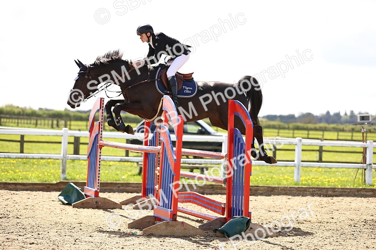 SBM_004359 - Class 17 - Senior Newcomers - 1.10m