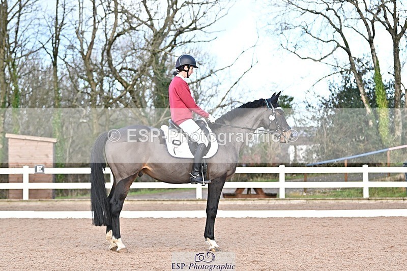 241214-122508-01601 - 132-Alys.Matravers-VORVASHILL.VERTIGO