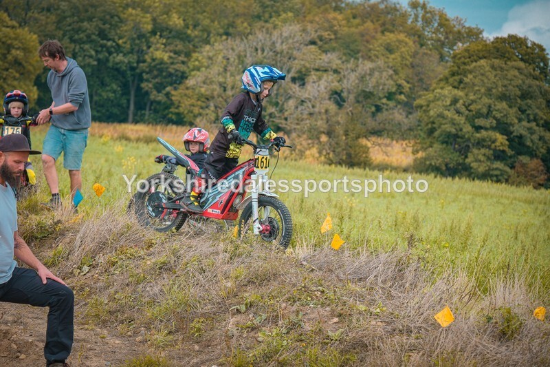 DSCF0312 - Ripon MC Trial 27/09- kids