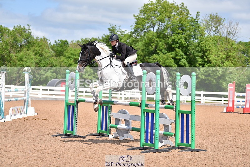 230531A-121838-00260 - Cls 4 Newcomers & 1.10m Open