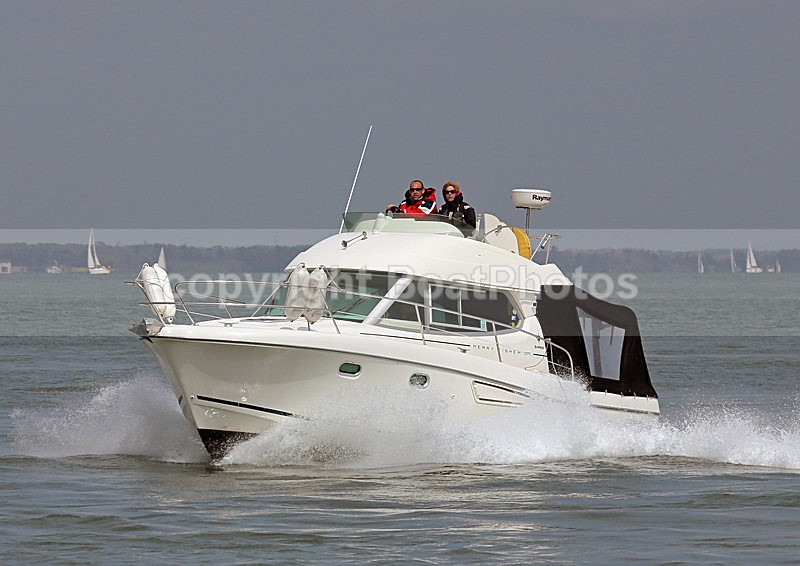 140504 WANDERING STAR JEANNEAU MERRY FISHER WT7A1734 - Flybridge Cruisers