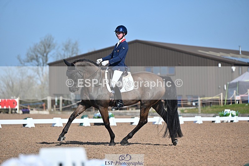 250405-094536-09845 - 117-Myles.Graham-Nibeley.Black.Pearl