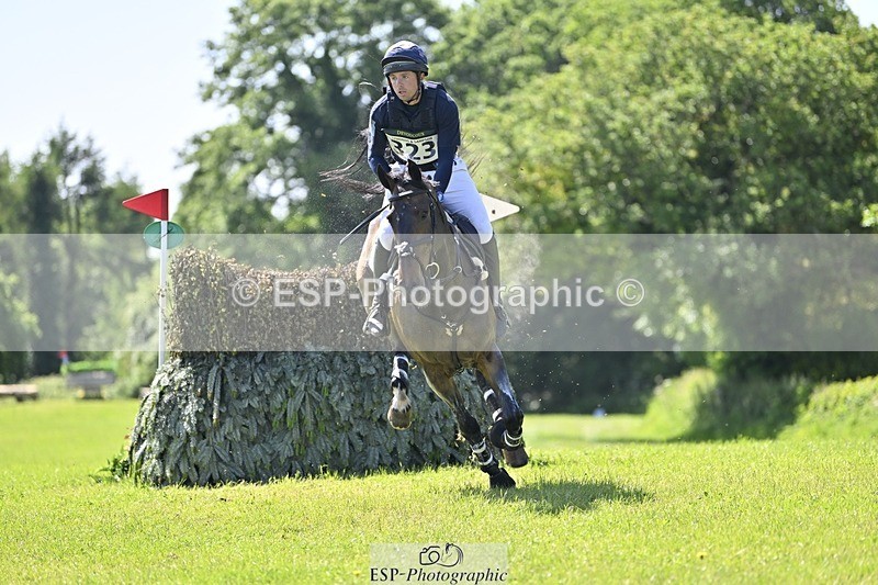 240525-105810-12389 - 323-EMERALD_ENDEAVOUR-Harry_Dzenis