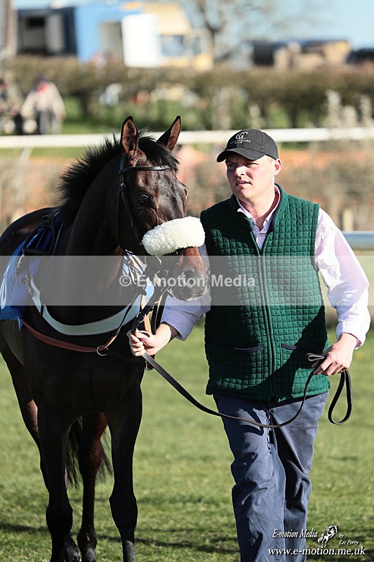 PtP 210326 938 - VWH Cirencester Races 21/03/26