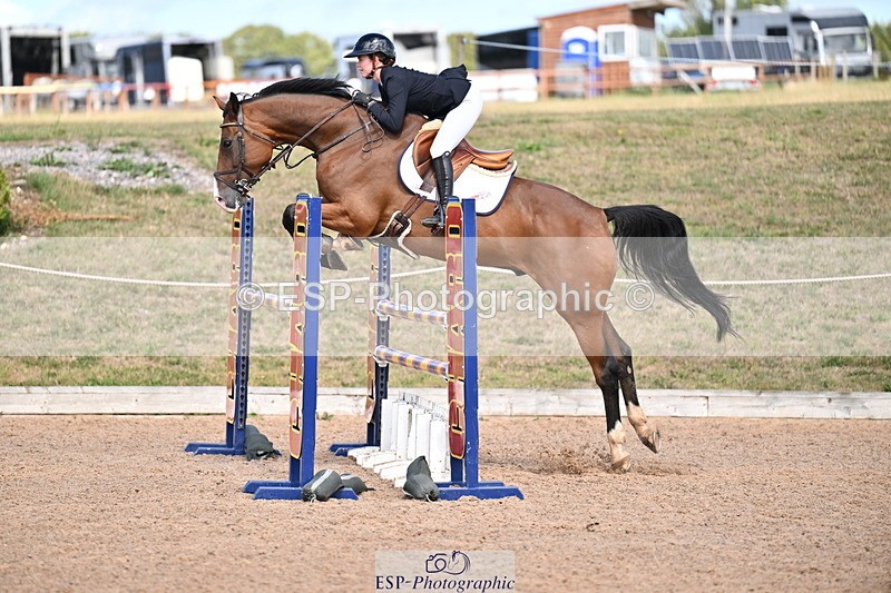 250827B-133335-00594 - Cls 4 Snr Newcomers 1.10m