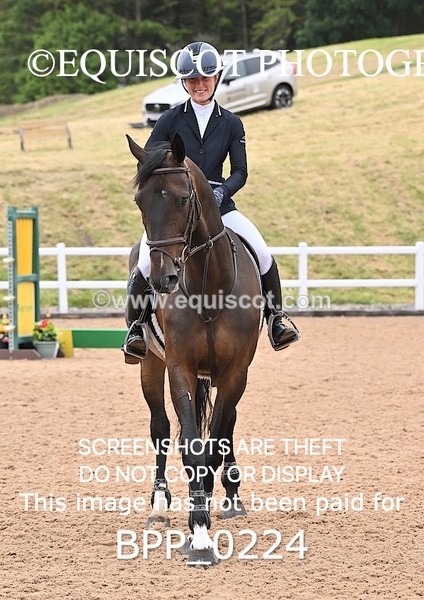 BPP_0224 - CLASS 25 SUN HOYS Redpost Equestrian Senior Foxhunter Second Round