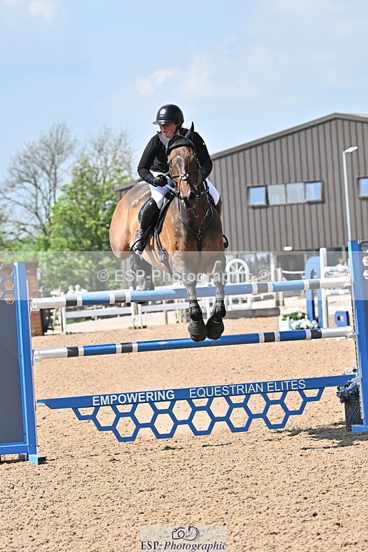 240509A-150821-02668 - Cls 11 National 1.40m Open