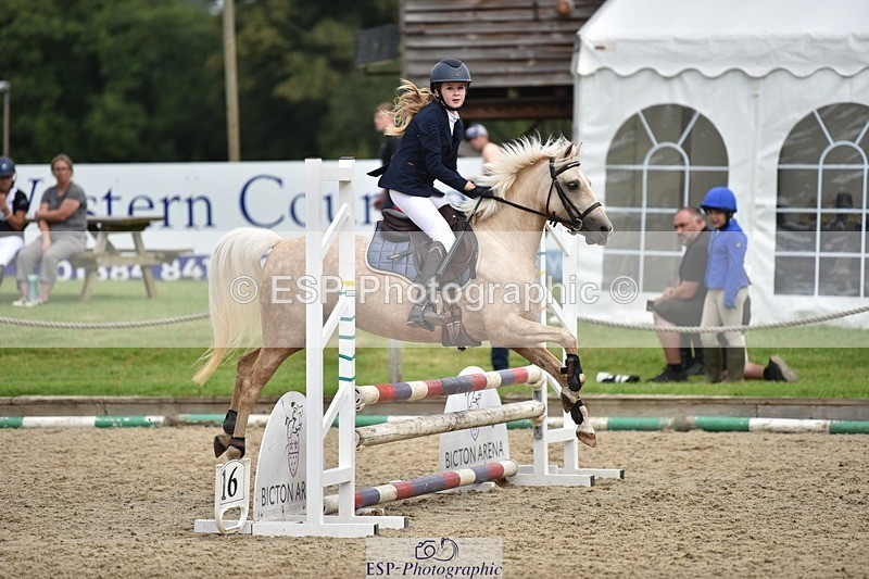 240802-101204-00734 - 70cm Round 1