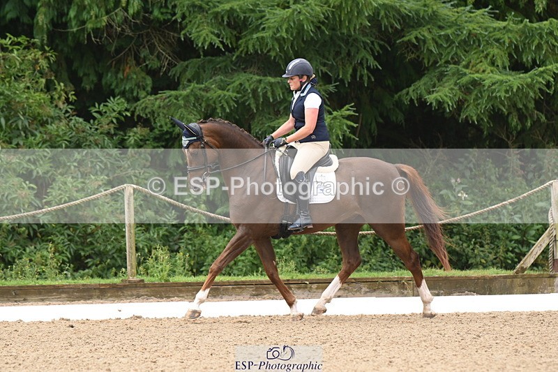 250719A-093939-03005 - 144-Verity.Perry-Vogue