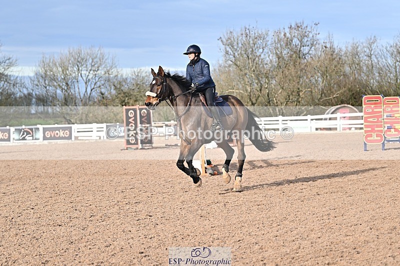 251126-123441-00478 - Cls 4 Newcomers and 1.10m