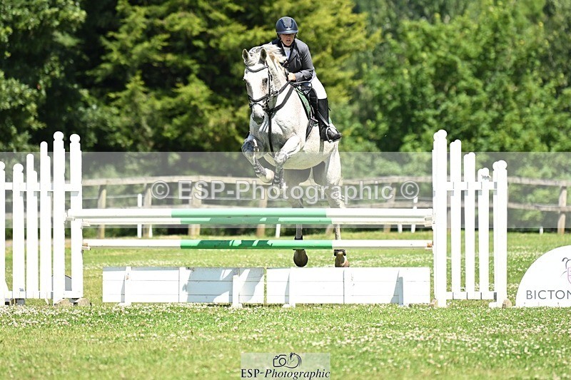 240706-120048-15073 - Cls 40 Newcomers