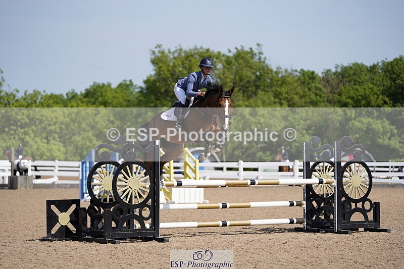 230528A-103026-06194 - Cls 31 Scope 1m Champ Quali & Open