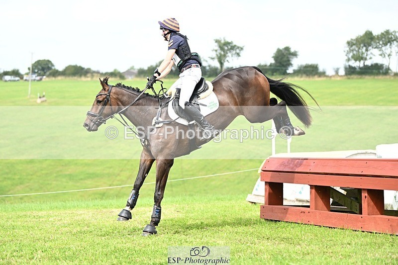 240831A-124205-02694 - 016-Max.Forster-FLO.CORMINT