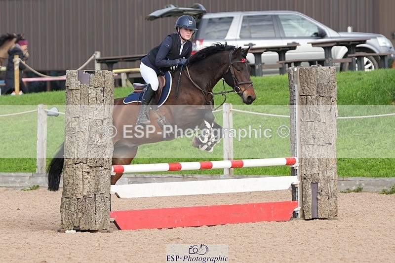 250921-100744-02106 - Cls 4 Pony British Novice and 80cm