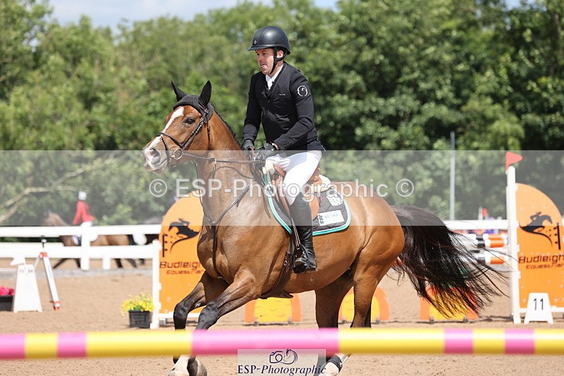 240718A-124028-05161 - Cls 9, 1 Star Bronze Tour 1.10m