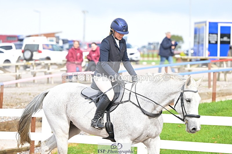 241004A-151230-02694 - Fri 12 1.15m Members Cup