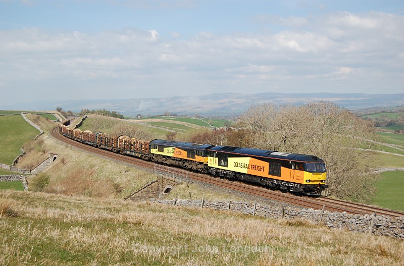 JL 22.4.15 - 60002 & 66849 6J37 Carlisle - Chirk, Birkett Common - Birkett Common (southbound)