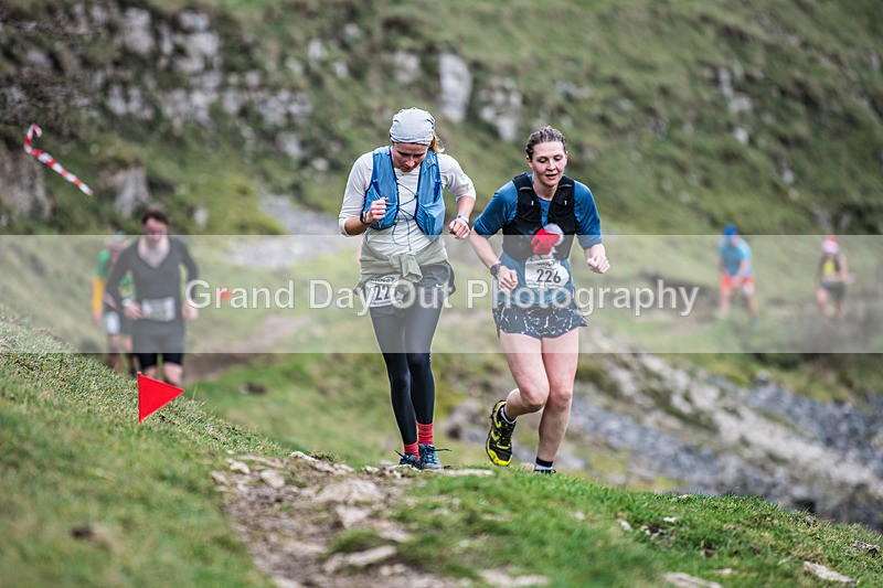 Litton-725 - Litton Christmas Cracker Fell Race (Limestone Series) Sunday 14th December 2025