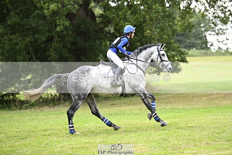 240825X-165201-37632 - 80cm XC 16.30 to 17.30