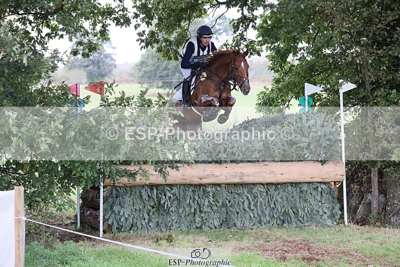 231020-125819-08818 - 069-LUSUELA-Will.Furlong-XC