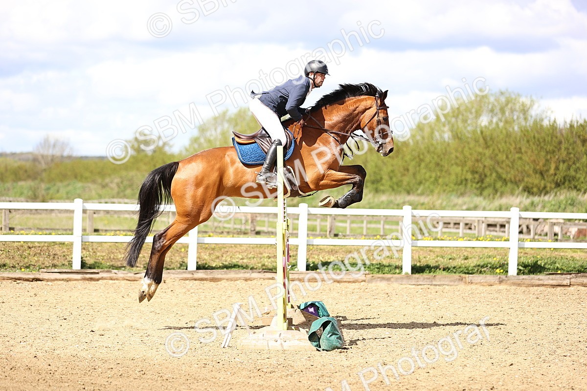 SBM_003844 - Class 17 - Senior Newcomers - 1.10m