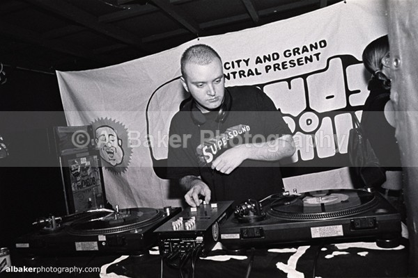 1 - Friends-&-Family @ the roadhouse 06.04.02