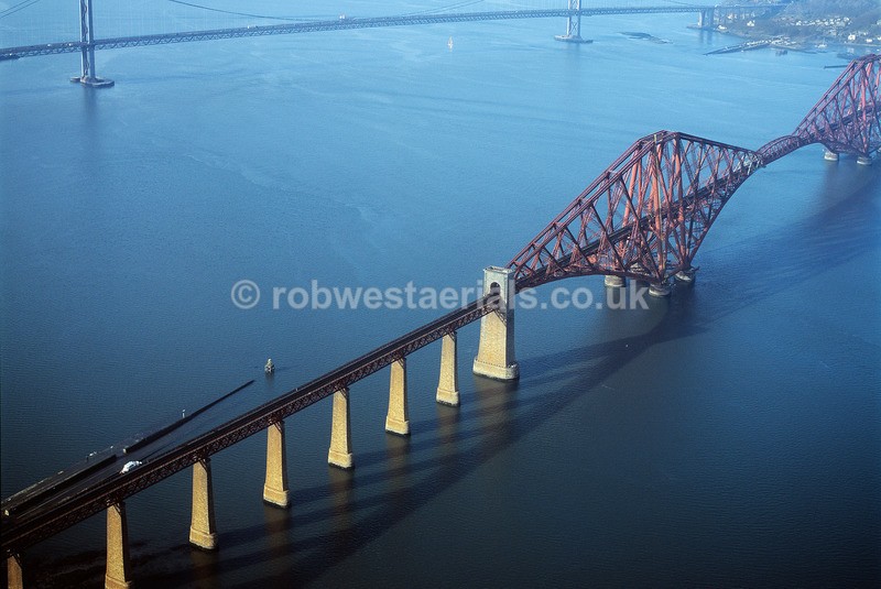 A00028B River Forth Rail Bridge in 2001 - Settlements, infrastructure and attractions